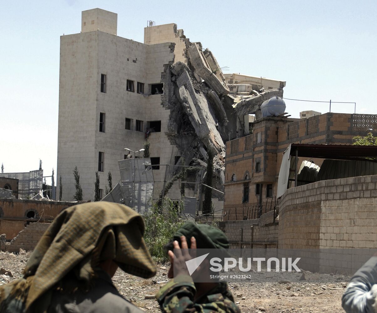 Arab coalition warplanes bomb residence of former Yemeni president Ali Abdullah Saleh