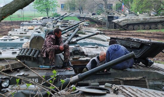 Exercise involving Vikings Motorized Rifle Battalion of the Donetsk People's Republic's self-defense forces