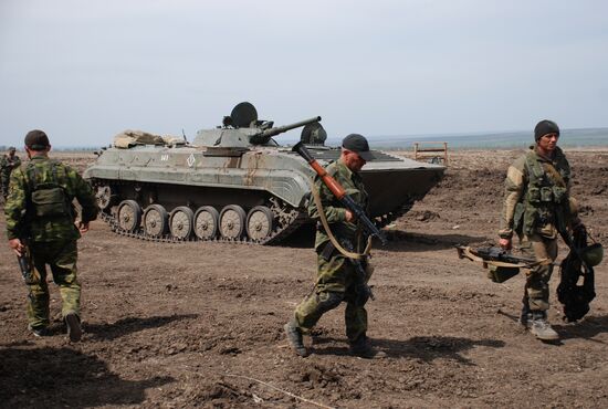 Exercise involving Vikings Motorized Rifle Battalion of the Donetsk People's Republic's self-defense forces