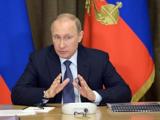 Russian President Vladimir Putin chairs meeting with senior Defense Ministry officials and defense-industry representatives