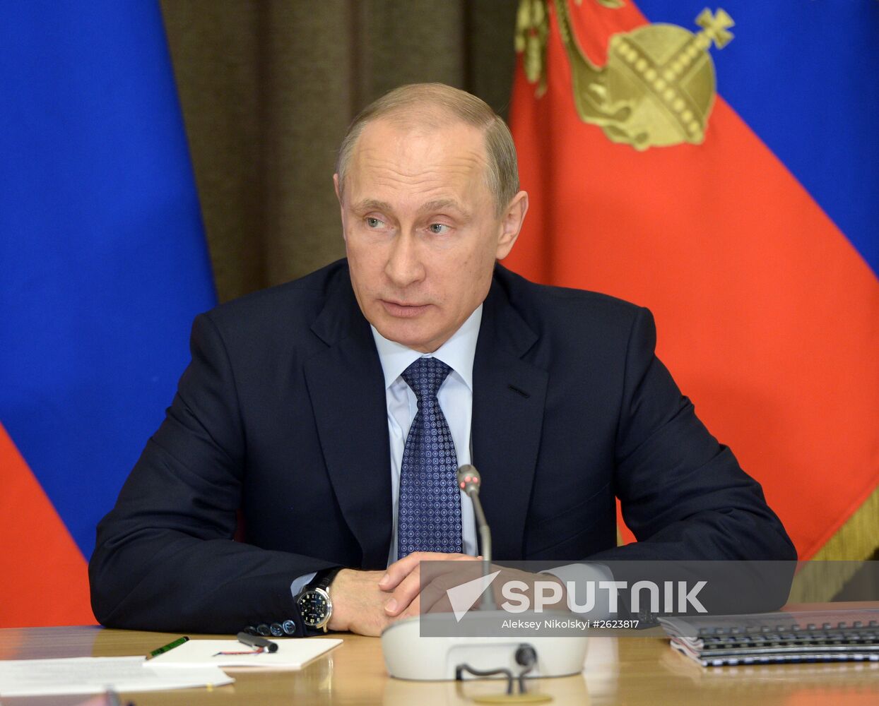 Russian President Vladimir Putin chairs meeting with senior Defense Ministry officials and defense-industry representatives