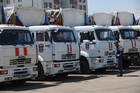 Humanitarian aid convoy in Rostov Region prepares to depart for southeastern Ukraine