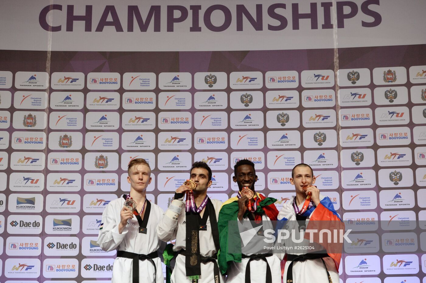 2015 World Taekwondo Championships. Day Two
