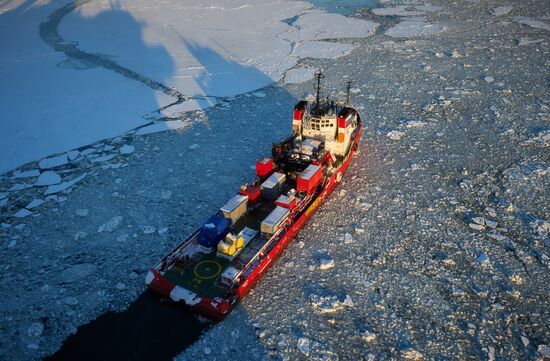 Prirazlomnaya offshore oil platform