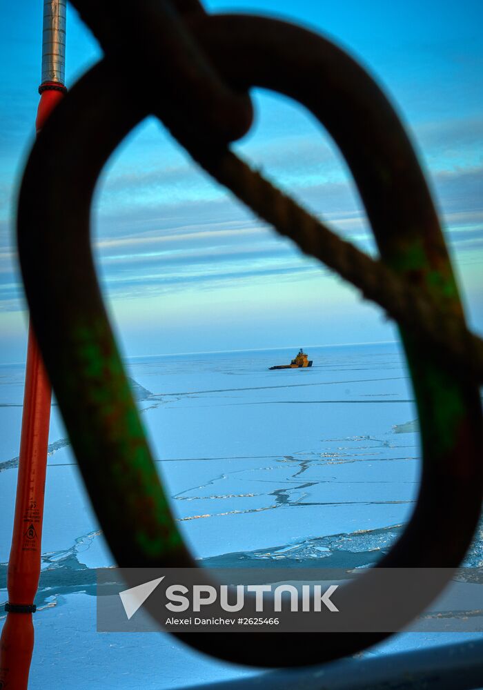 Prirazlomnaya offshore oil platform