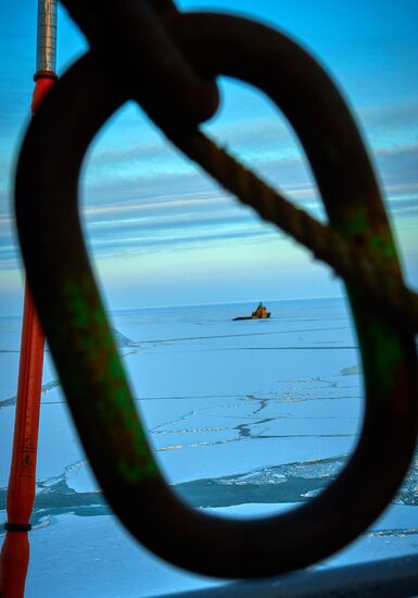 Prirazlomnaya offshore oil platform