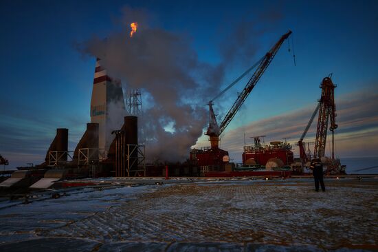 Prirazlomnaya offshore oil platform