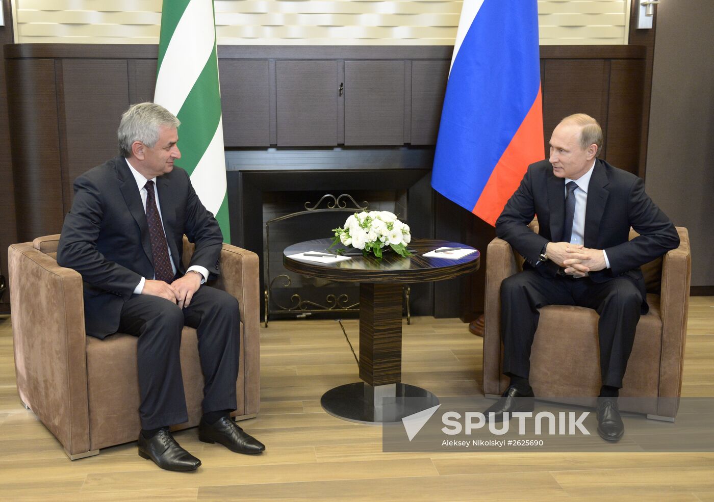 Russian President Putin meets with Abkhaz President Khajimba