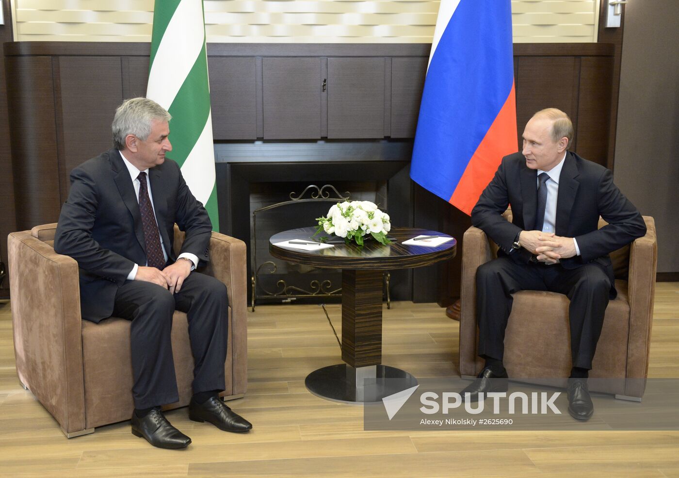Russian President Putin meets with Abkhaz President Khajimba