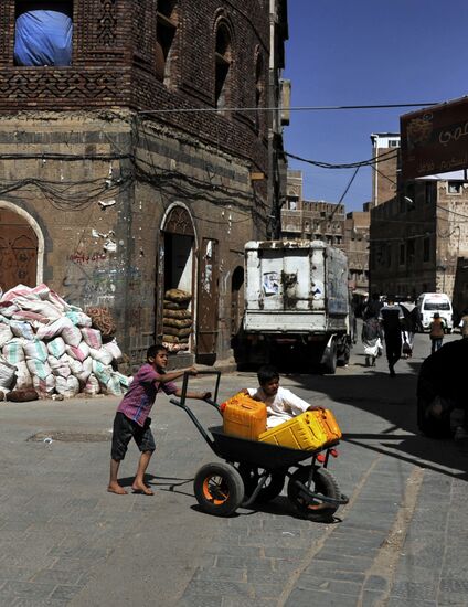 Shortage of drinking water in Sana'a, Yemen