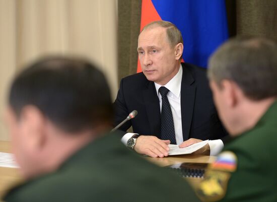 President Putin chairs meeting on Russian military development
