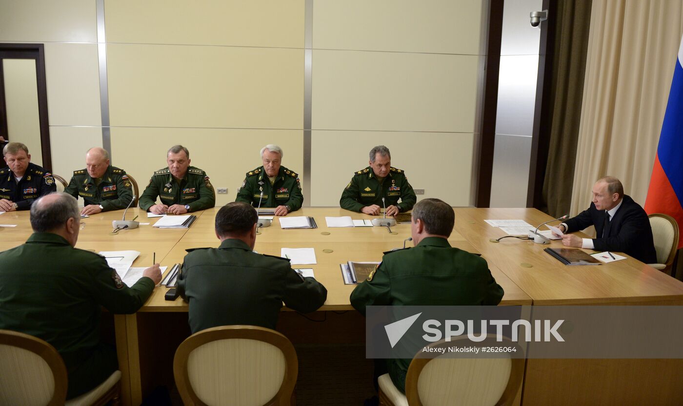 President Putin chairs meeting on Russian military development