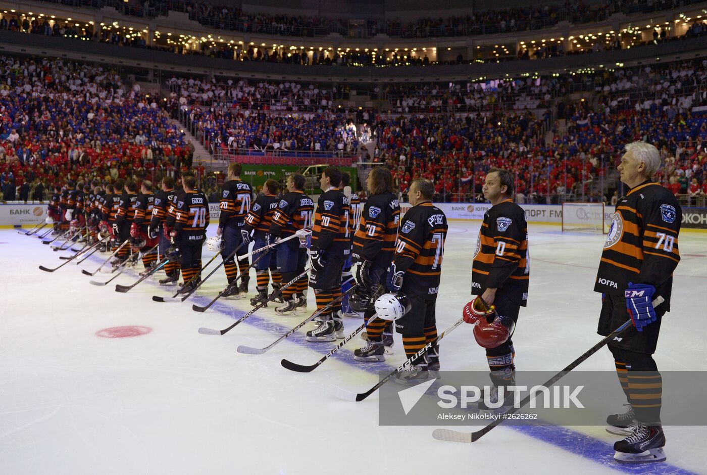 President Putin plays in Night Hockey League's gala match