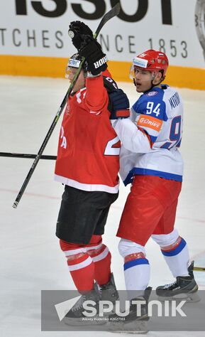 Canadian player Cody Eakin, left, celebrates a goal during the final match of the 2015 IIHF World Championship, Canada vs. Russia. Location: Czech Republic, Prague. Author: Alexey Kudenko/Sputnik. 2015 IIHF World Championship. Finals. Canada vs. Russia