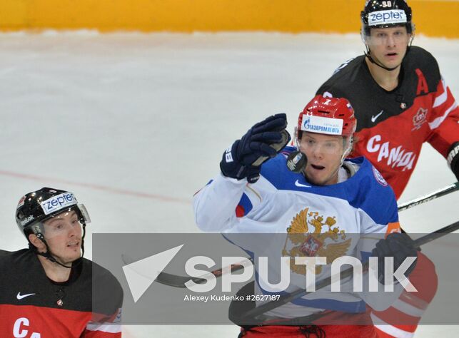 Canadian player Matt Duchene, left, and Russia's Dmitry Kulikov during the final match of the 2015 IIHF World Championship, Canada vs. Russia. Location: Czech Republic, Prague. Author: Alexey Kudenko/Sputnik. 2015 IIHF World Championship. Finals. Canada vs. Russia