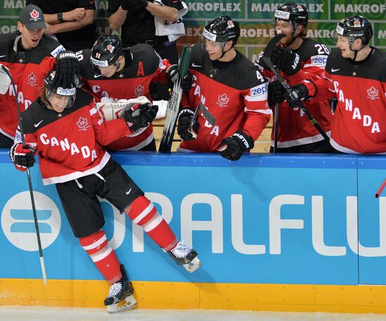 2015 IIHF World Championship. Finals. Canada vs. Russia