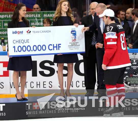 Canada's Sidney Crosby, right, during the award ceremony after the finals between the national teams of Canada and Russia at the 2015 IIHF Ice Hockey World Championship. Location: Czech Republic, Prague. Author: Grigoriy Sokolov/Sputnik. 2015 IIHF Ice Hockey World Championship. Finals. Canada vs. Russia
