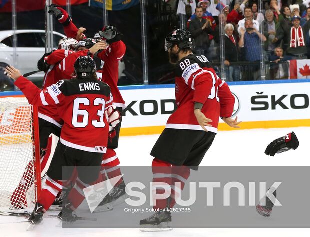 Canada's players celebrate their team's victory in the finals between the national teams of Canada and Russia at the 2015 IIHF Ice Hockey World Championship. Location: Czech Republic, Prague. Author: Grigoriy Sokolov/Sputnik. 2015 IIHF Ice Hockey World Championship. Finals. Canada vs. Russia
