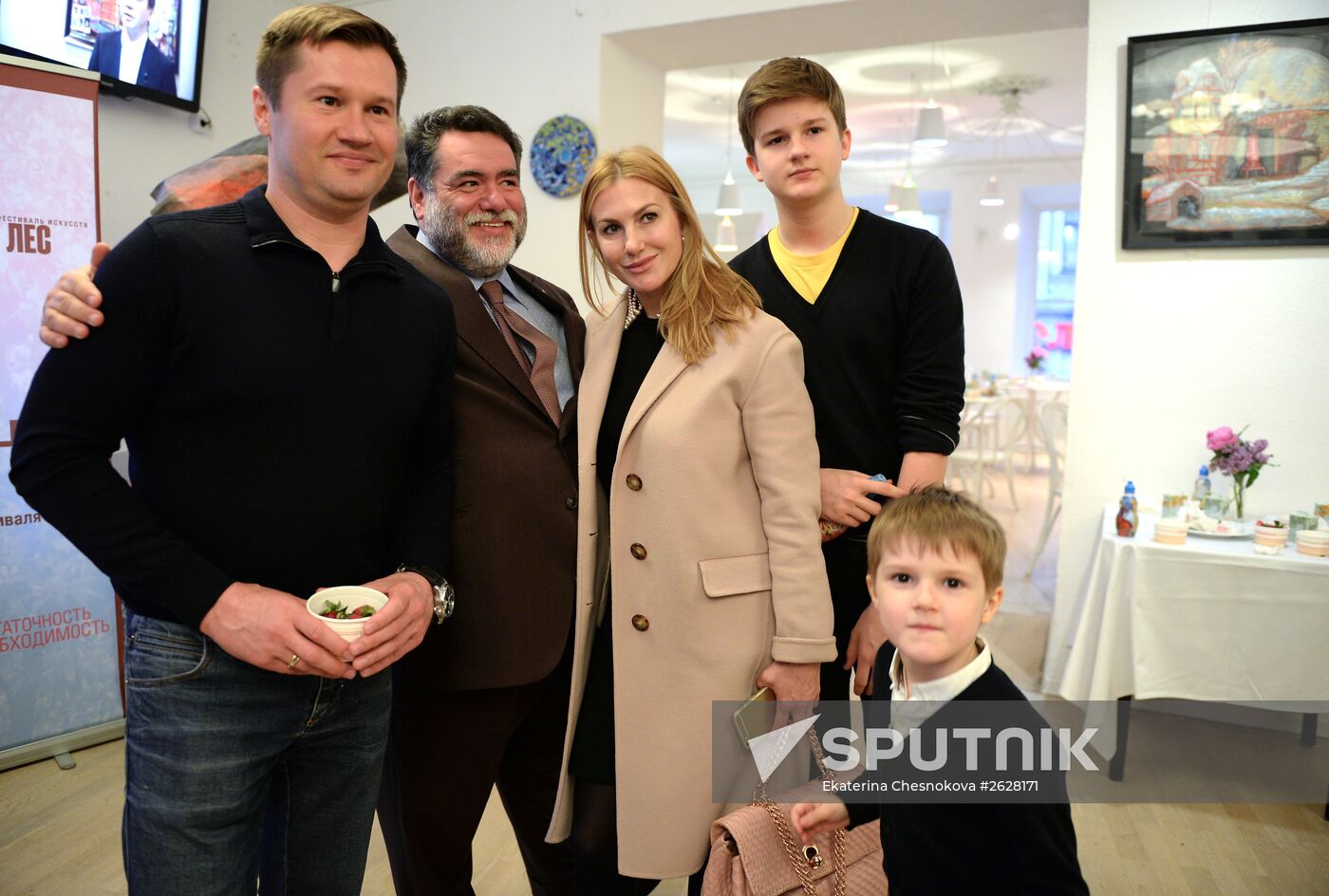 Premiere of play based on Andersen's "Tinder Box" in Moscow Puppet Theater