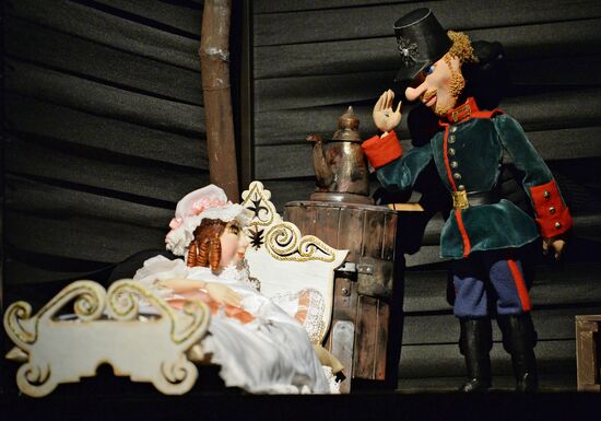 Premiere of play based on Andersen's "Tinder Box" in Moscow Puppet Theater