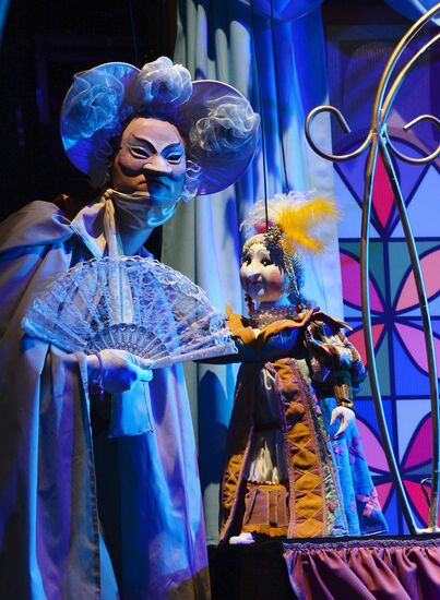Premiere of play based on Andersen's "Tinder Box" in Moscow Puppet Theater