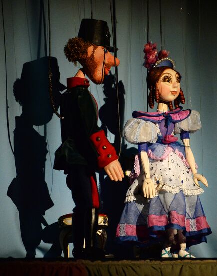 Premiere of play based on Andersen's "Tinder Box" in Moscow Puppet Theater