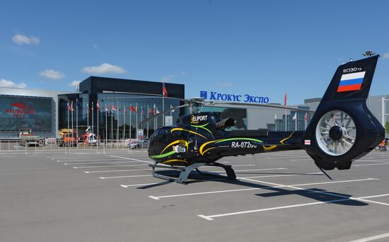 Helicopters arrive for HeliRussia 2015 expo