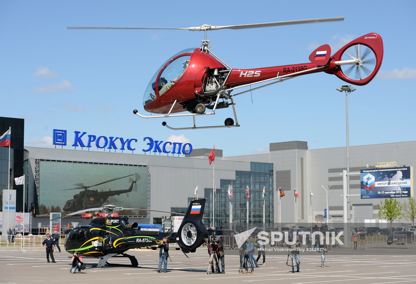 Helicopters arrive for HeliRussia 2015 expo