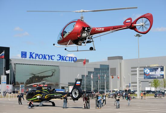 Helicopters arrive for HeliRussia 2015 expo