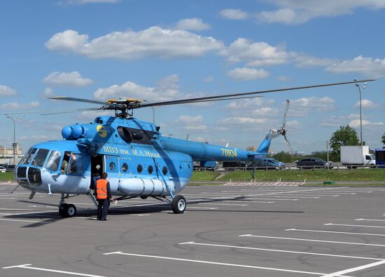 Helicopters arrive for HeliRussia 2015 expo