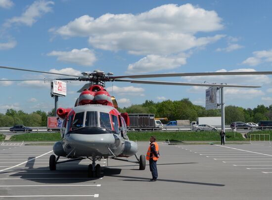 Helicopters arrive for HeliRussia 2015 expo