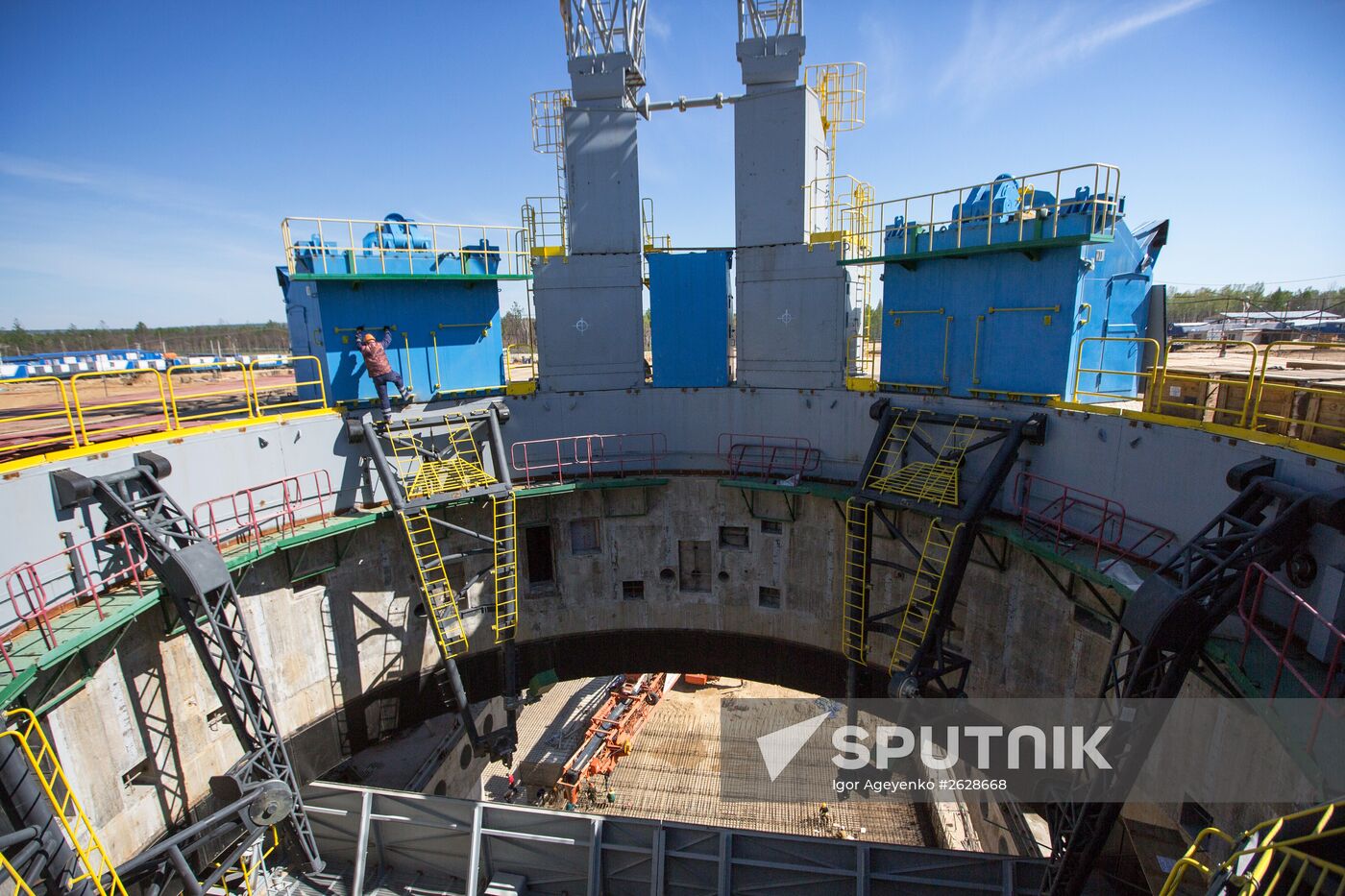 Equipment installation at Vostochny Cosmodrome in Amur Region