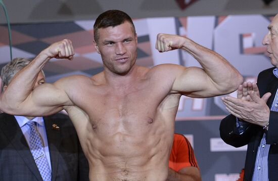 Boxing. Official weigh-ins of Alexander Povetkin and Mike Perez