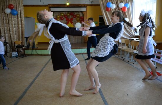 Last school bell in Russian regions