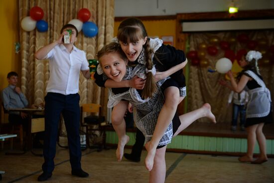 Last school bell in Russian regions