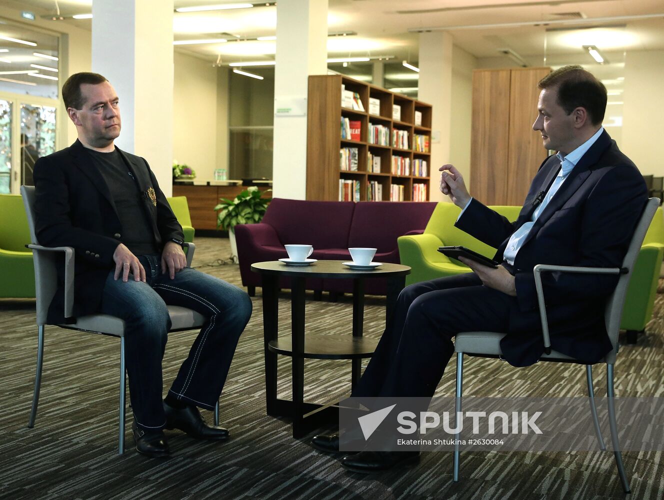 Prime Minister Dmitry Medvedev speaks with Sergei Brilev on Vesti v Subbotu on Rossiya TV network