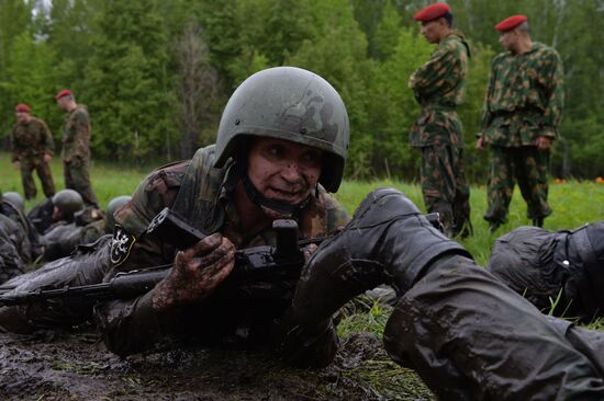 Personnel take maroon beret exam in Novosibirsk