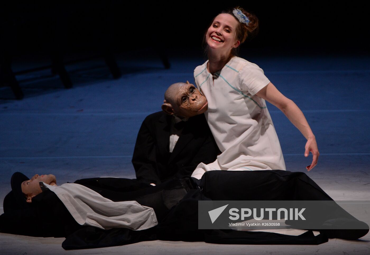 Ne m'oublie pas (Forget Me Not) show during Chekhov International Theater Festival