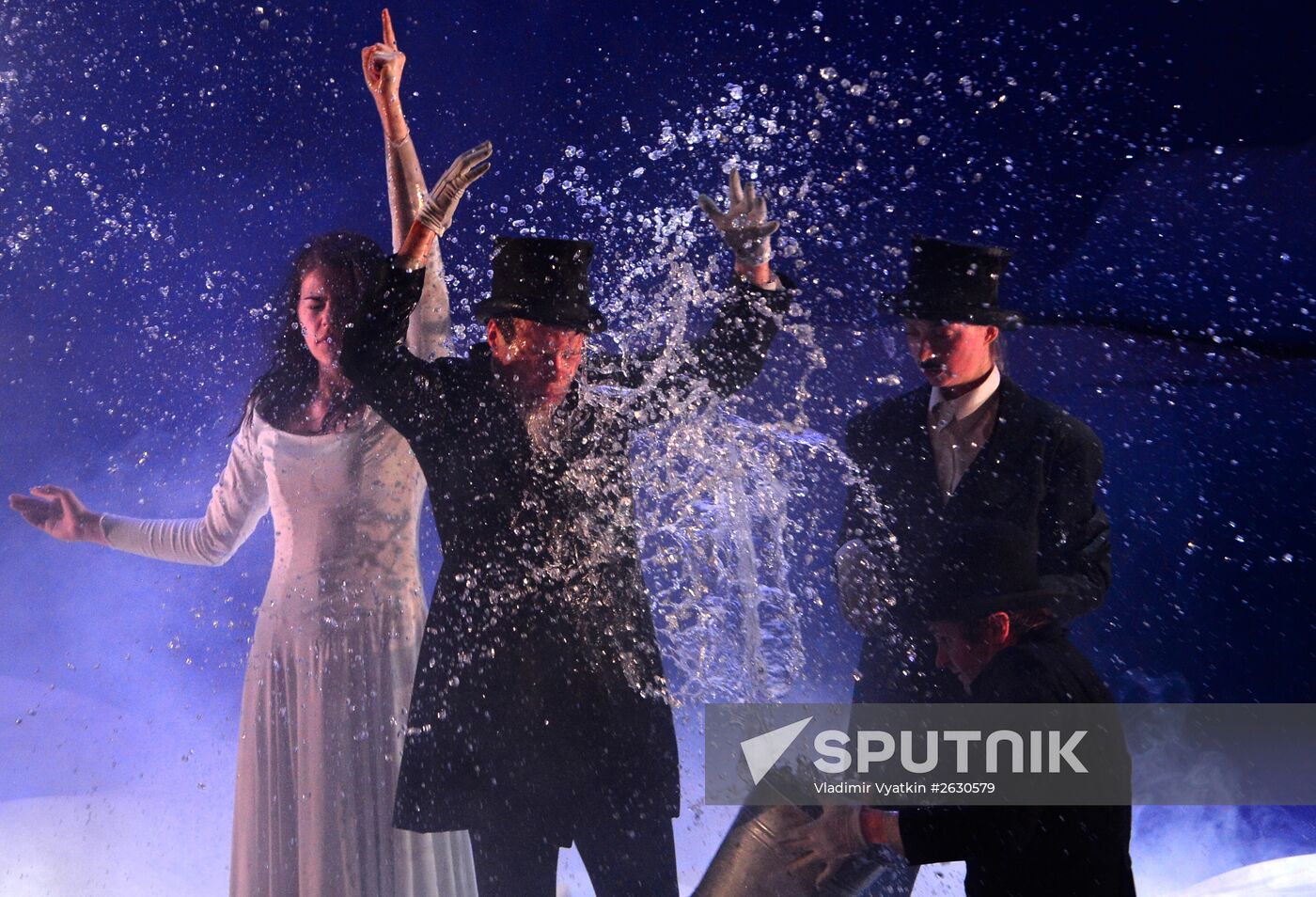 Ne m'oublie pas (Forget Me Not) show during Chekhov International Theater Festival