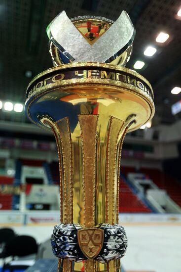 KHL championship medal award ceremony for CSKA players