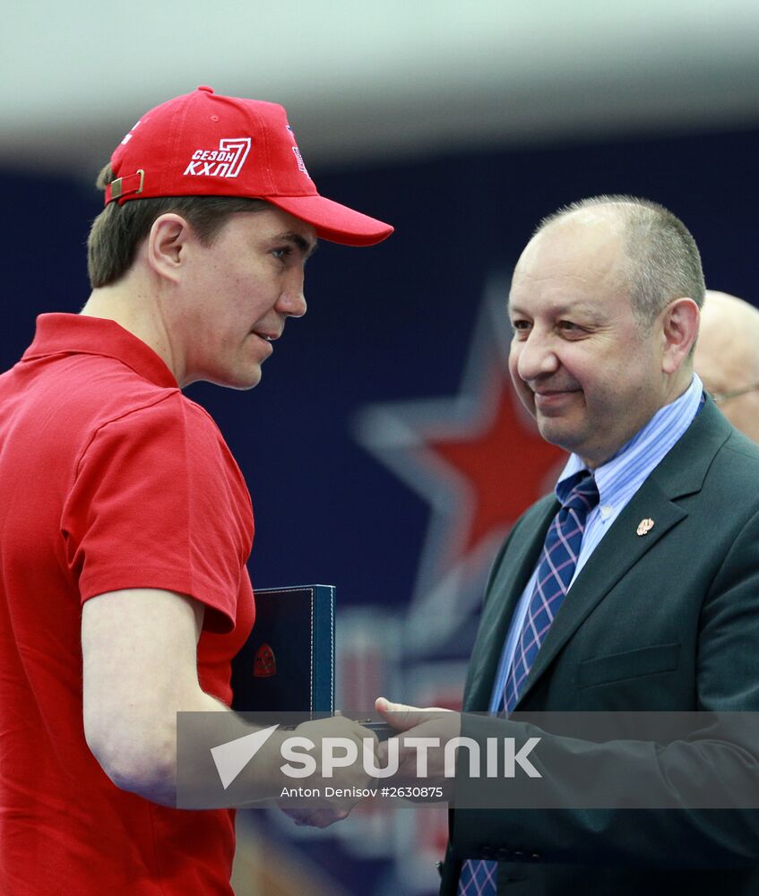 KHL championship medal award ceremony for CSKA players