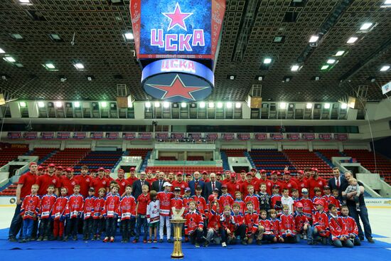 CSKA hockey players receive KHL Championship medals