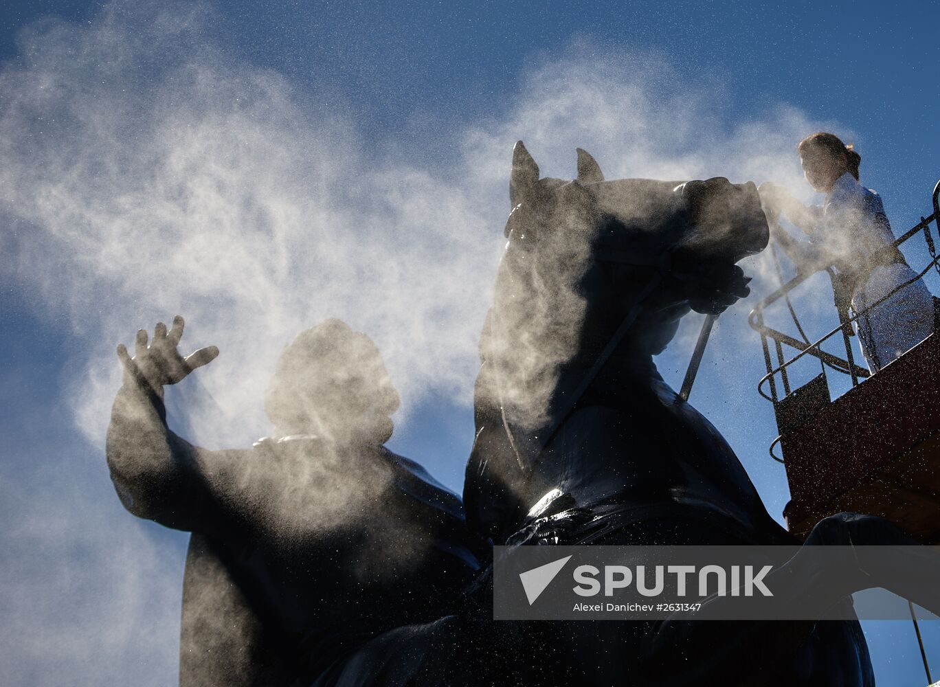 Monument to Peter the Great is washed in St. Petersburg