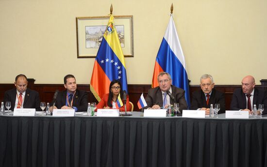 Russian Vice-Prime Minister condcuts meeting of Russian-Venezuelan inter-government commission