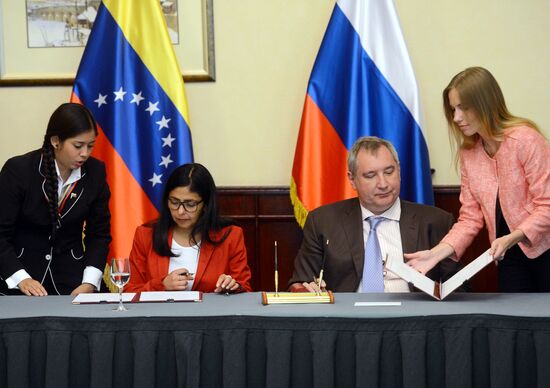 Russian Vice-Prime Minister condcuts meeting of Russian-Venezuelan inter-government commission