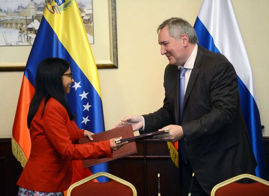 Russian Vice-Prime Minister condcuts meeting of Russian-Venezuelan inter-government commission