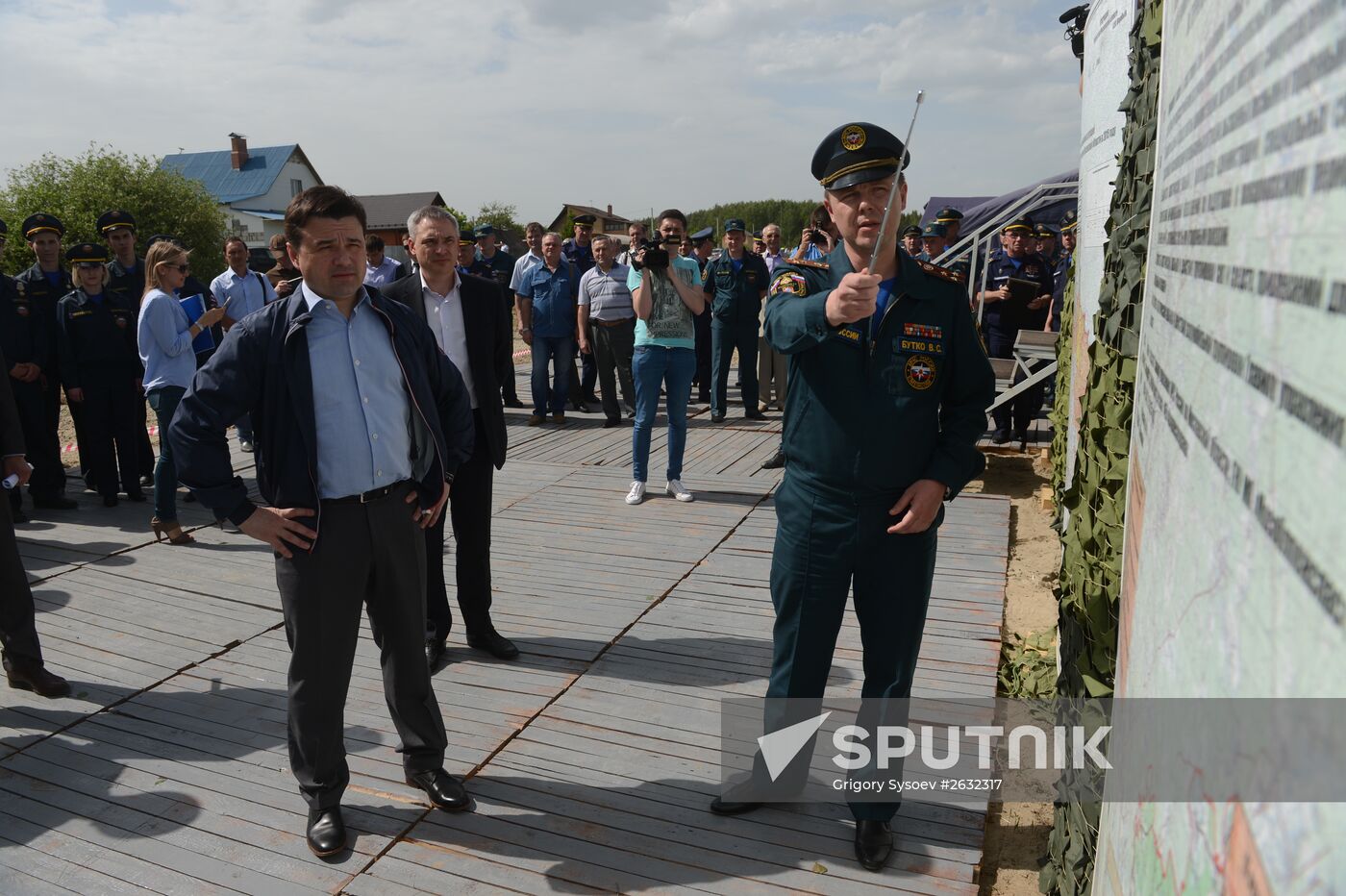 Moscow Region Governor Andrei Vorobyov attends drill to put out wildfire and peat-bog fires