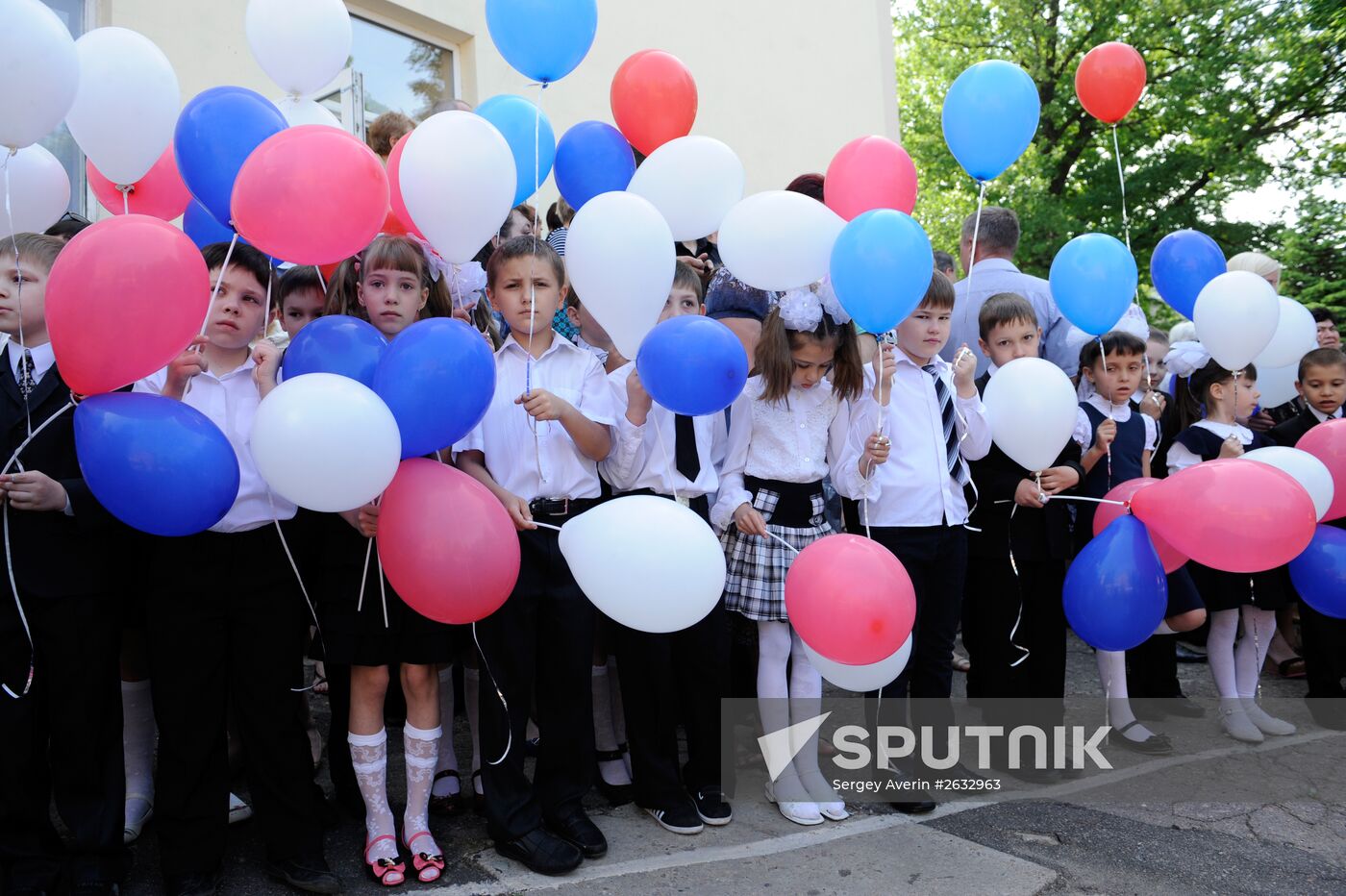 Duma deputy Iosif Kobzon visits Donetsk
