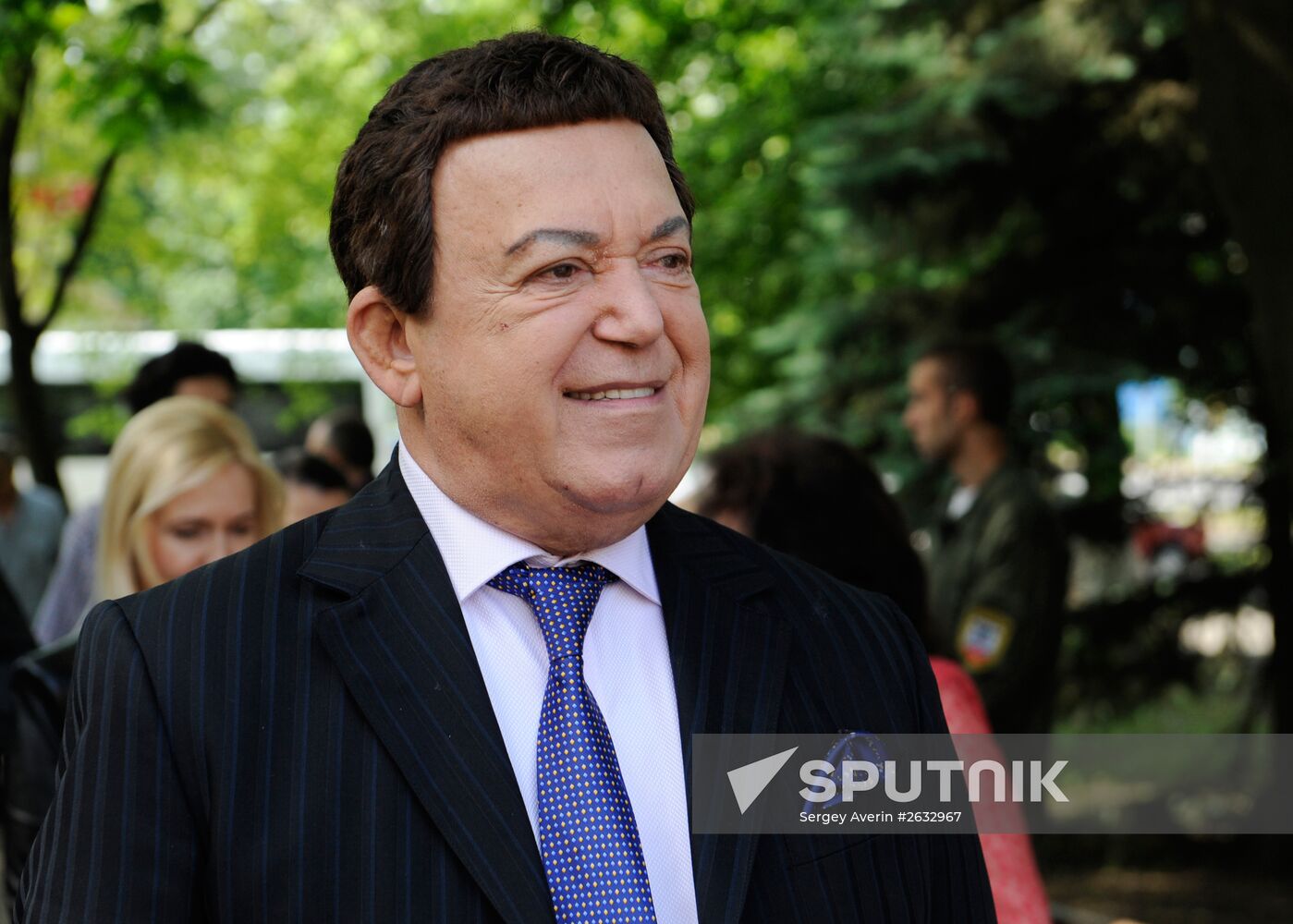 Duma deputy Iosif Kobzon visits Donetsk