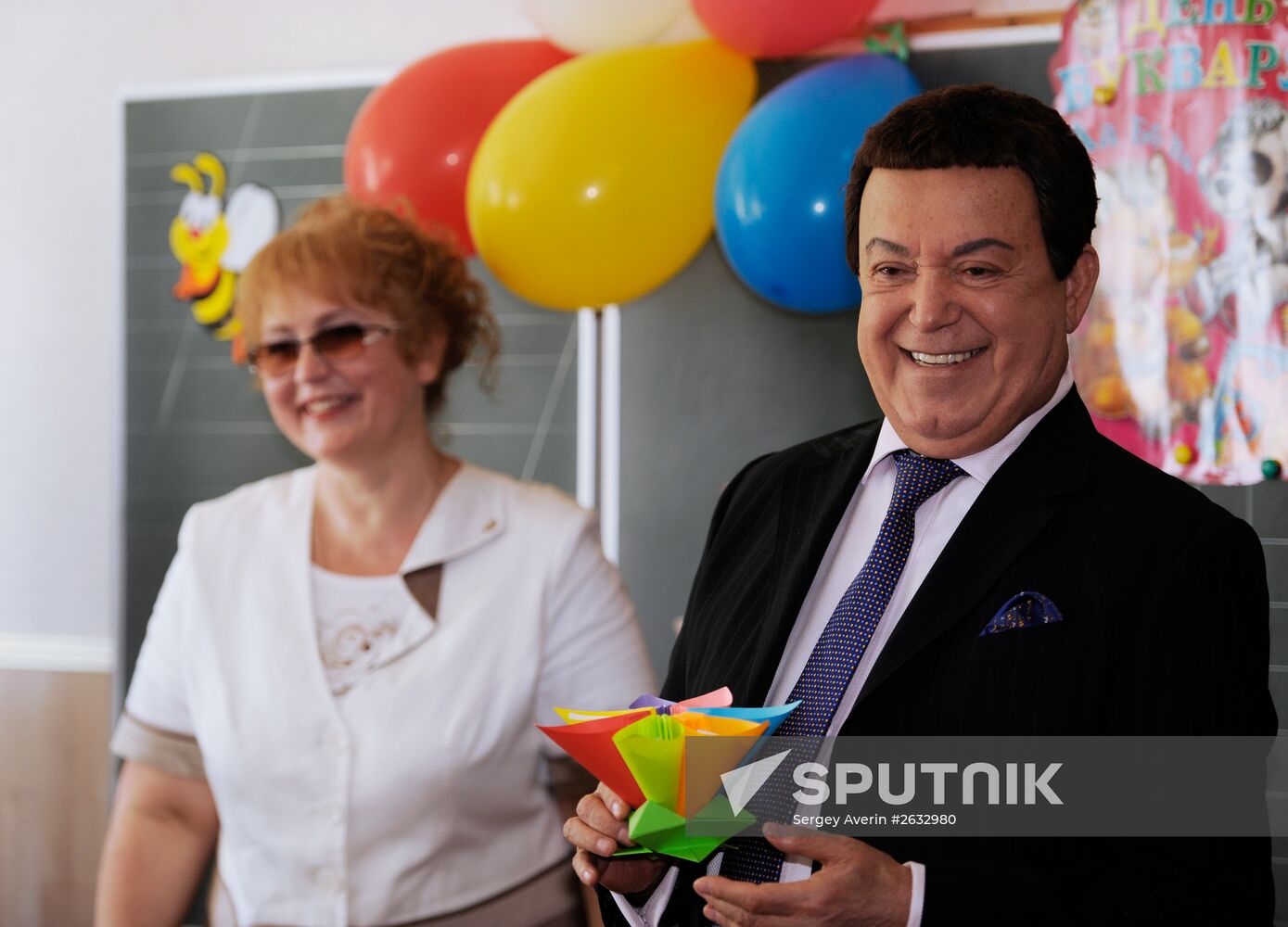 Duma deputy Iosif Kobzon visits Donetsk